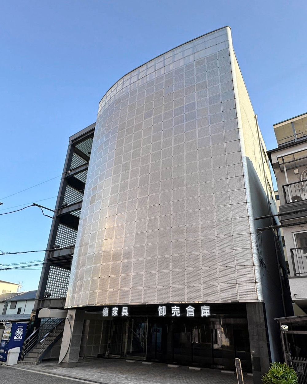 億家具 平野支店（大阪）店舗外観